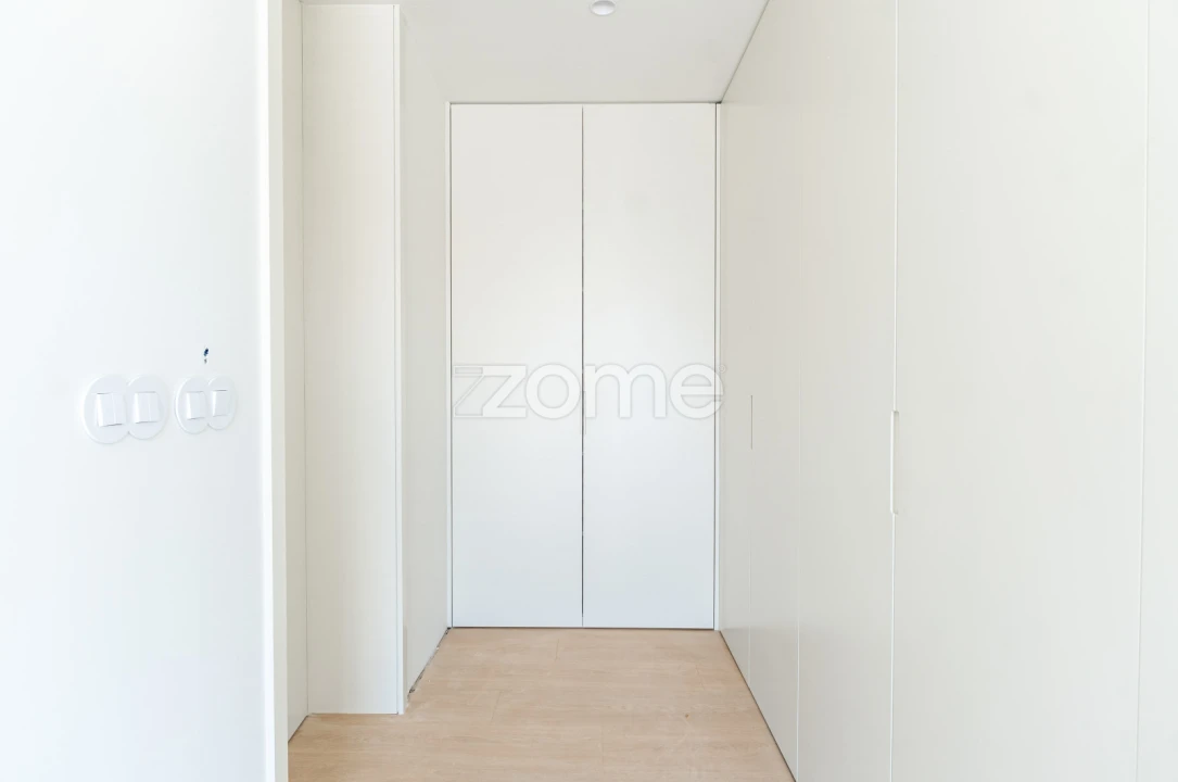 Moradia T5 para Venda em Madalena Foto 11