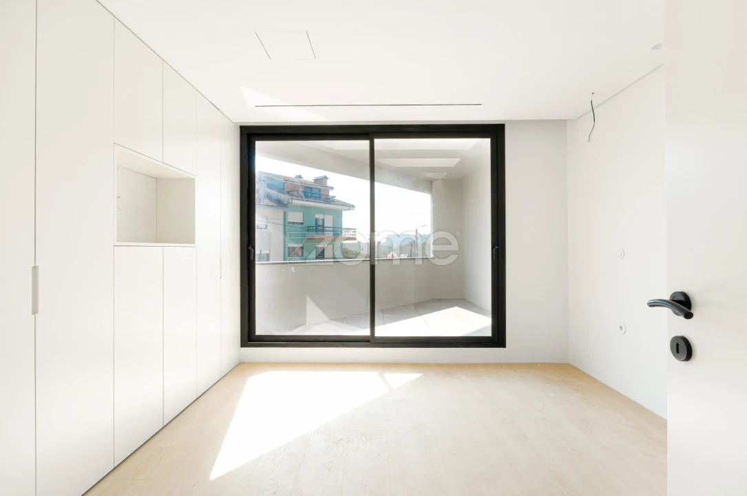 Moradia T5 para Venda em Madalena Foto 15