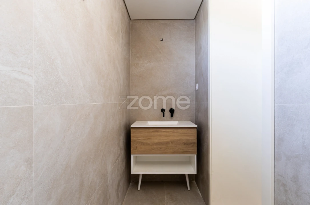 Moradia T5 para Venda em Madalena Foto 25