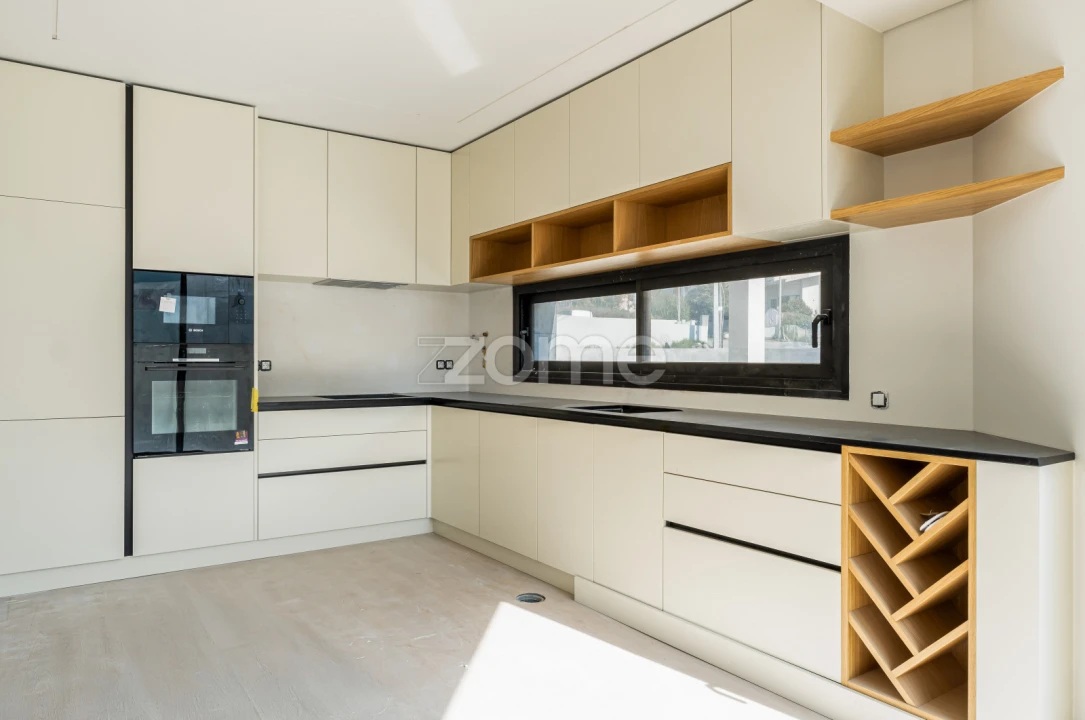 Moradia T5 para Venda em Madalena Foto 6