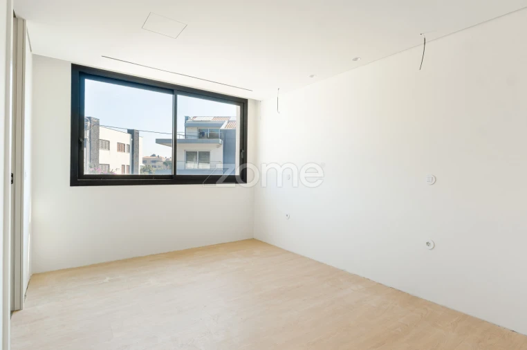 Moradia T5 para Venda em Madalena Foto 13