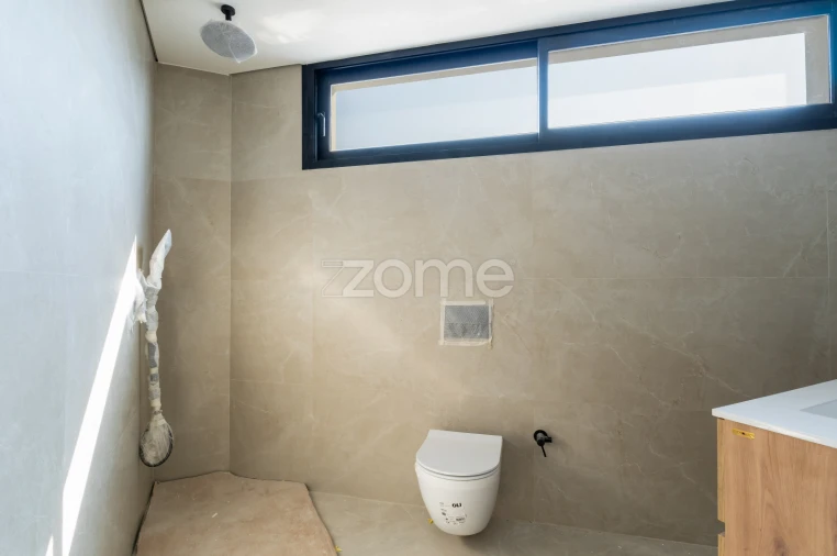 Moradia T5 para Venda em Madalena Foto 17