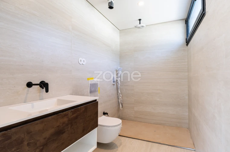 Moradia T5 para Venda em Madalena Foto 21