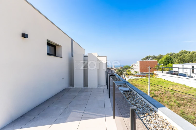 Moradia T5 para Venda em Madalena Foto 26