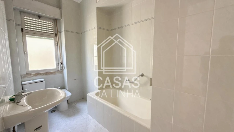 Apartamento T6 para Venda em Avenidas Novas Foto 18