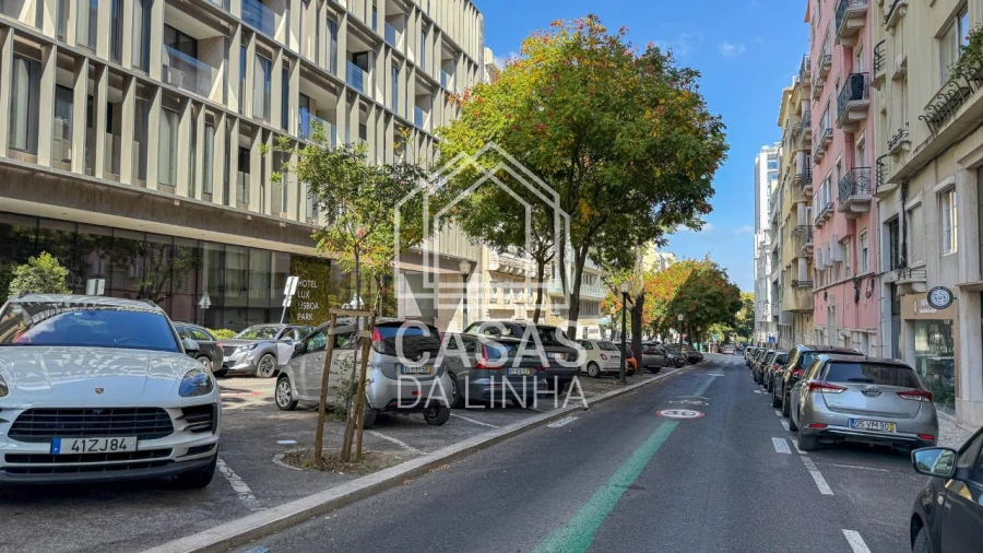 Apartamento T6 para Venda em Avenidas Novas Foto 33