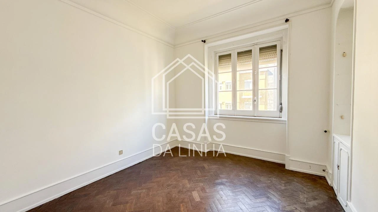 Apartamento T6 para Venda em Avenidas Novas Foto 9