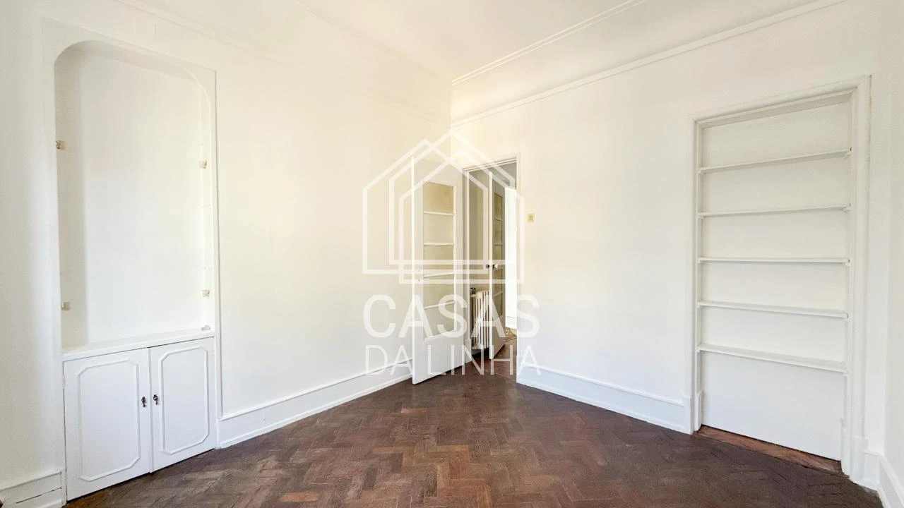 Apartamento T6 para Venda em Avenidas Novas Foto 10