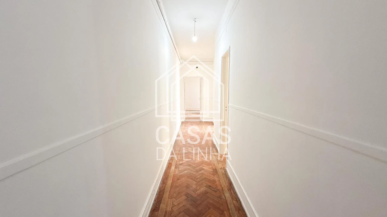 Apartamento T6 para Venda em Avenidas Novas Foto 7