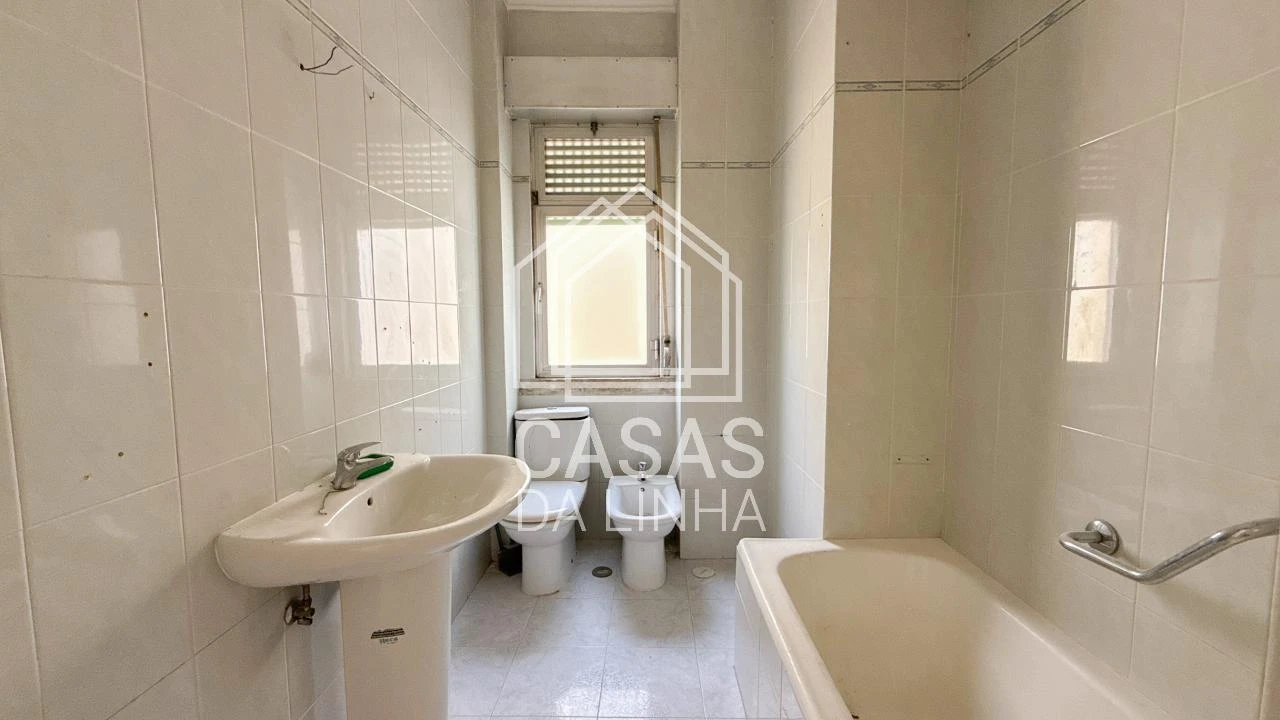 Apartamento T6 para Venda em Avenidas Novas Foto 19