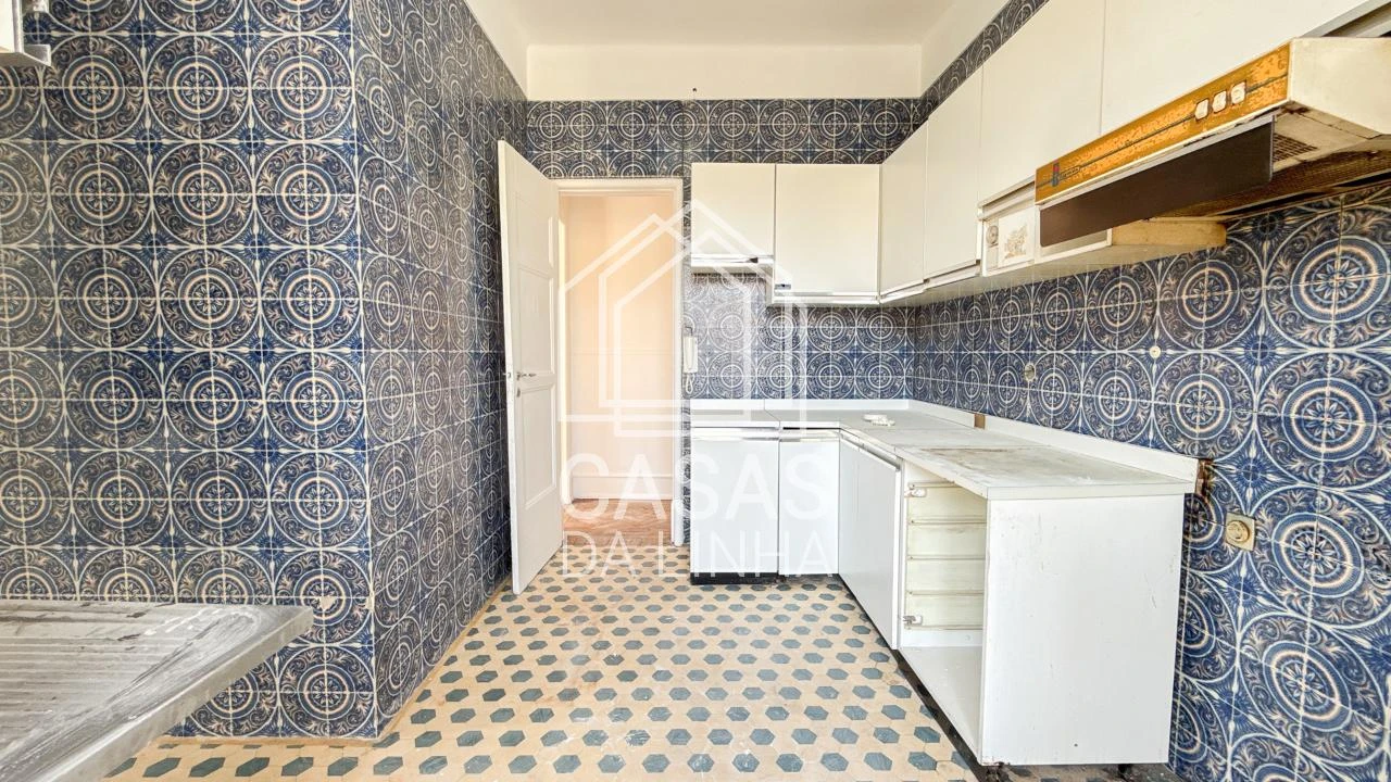 Apartamento T6 para Venda em Avenidas Novas Foto 28