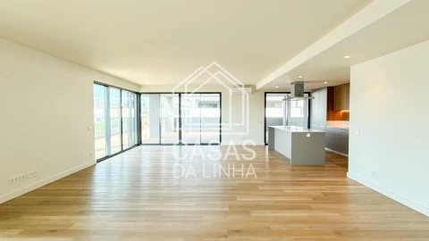 Apartamento T4 para Venda em Algés, Linda-A-Velha e Cruz Quebrada-Dafundo