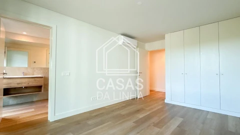 Apartamento T4 para Venda em Algés, Linda-A-Velha e Cruz Quebrada-Dafundo