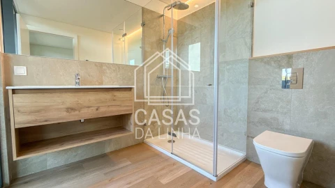 Apartamento T4 para Venda em Algés, Linda-A-Velha e Cruz Quebrada-Dafundo