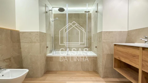 Apartamento T4 para Venda em Algés, Linda-A-Velha e Cruz Quebrada-Dafundo