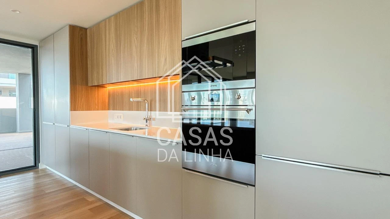 Apartamento T4 para Venda em Algés, Linda-A-Velha e Cruz Quebrada-Dafundo Foto 8