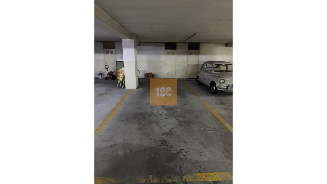 Apartamento T4 para Venda em Ramalde Foto 32