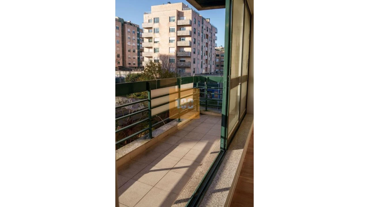 Apartamento T4 para Venda em Ramalde Foto 5