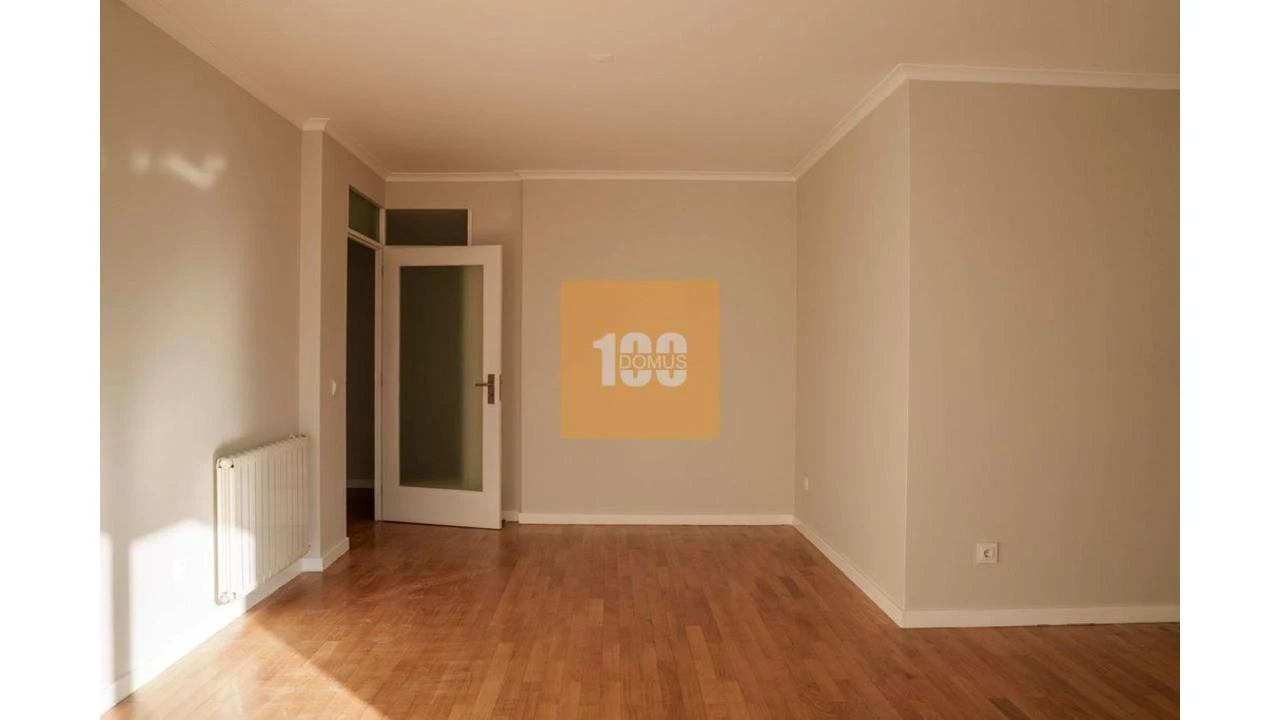 Apartamento T4 para Venda em Ramalde Foto 6