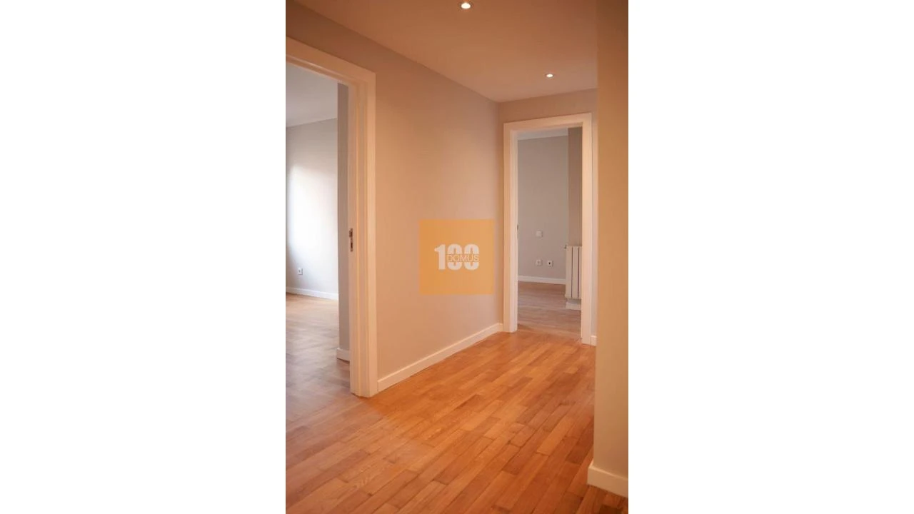Apartamento T4 para Venda em Ramalde Foto 13