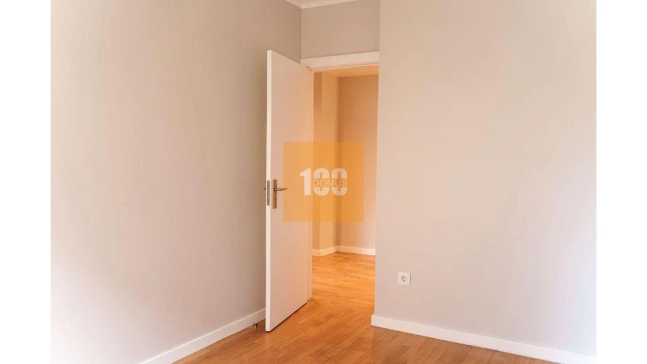 Apartamento T4 para Venda em Ramalde Foto 18