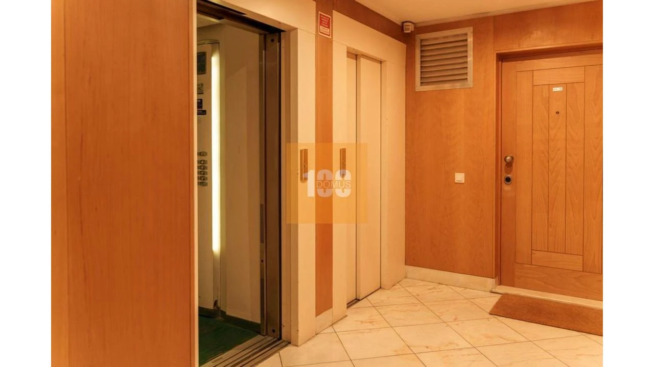 Apartamento T4 para Venda em Ramalde Foto 30