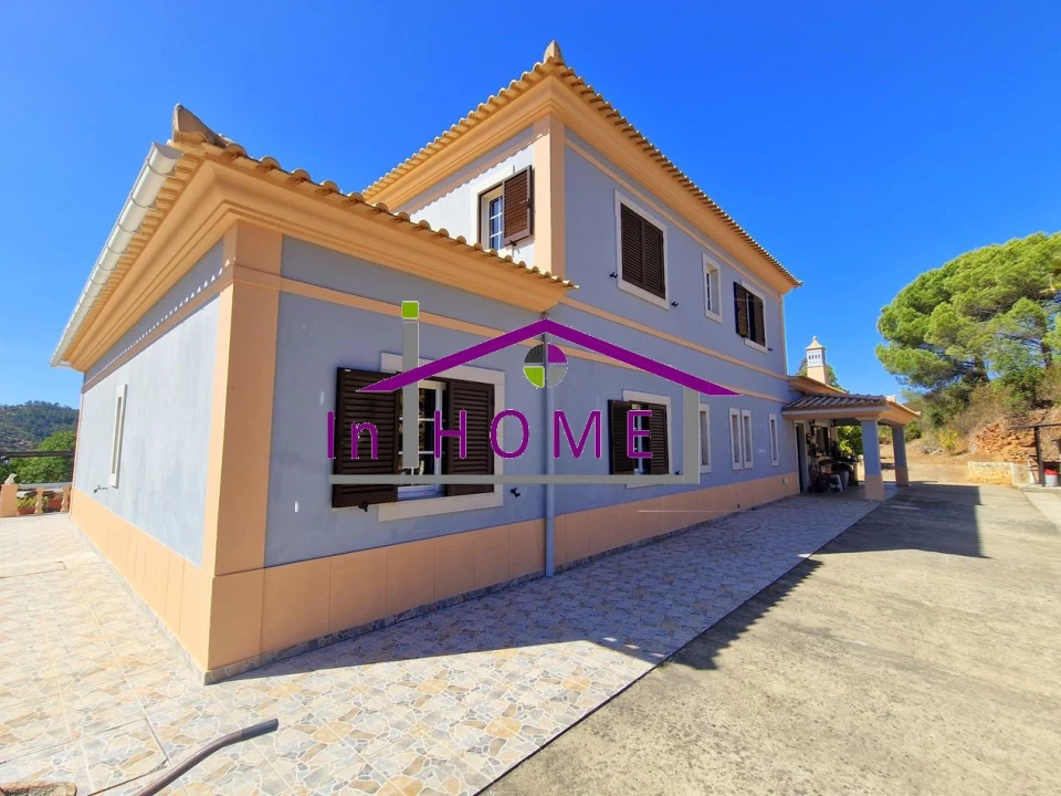 Moradia T5 para Venda em Salir Foto 4