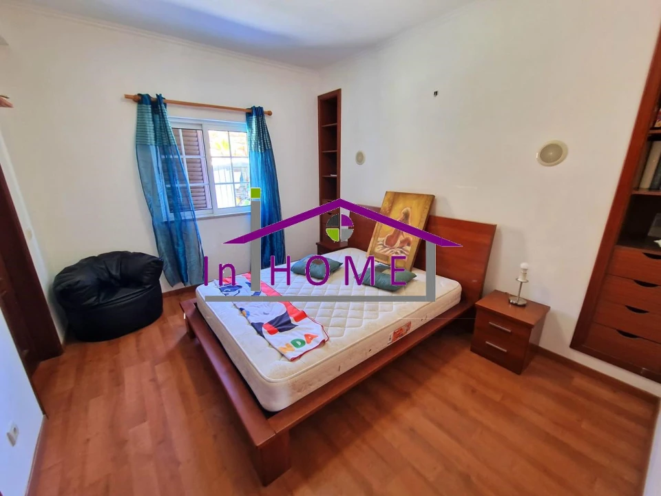 Moradia T5 para Venda em Salir Foto 24