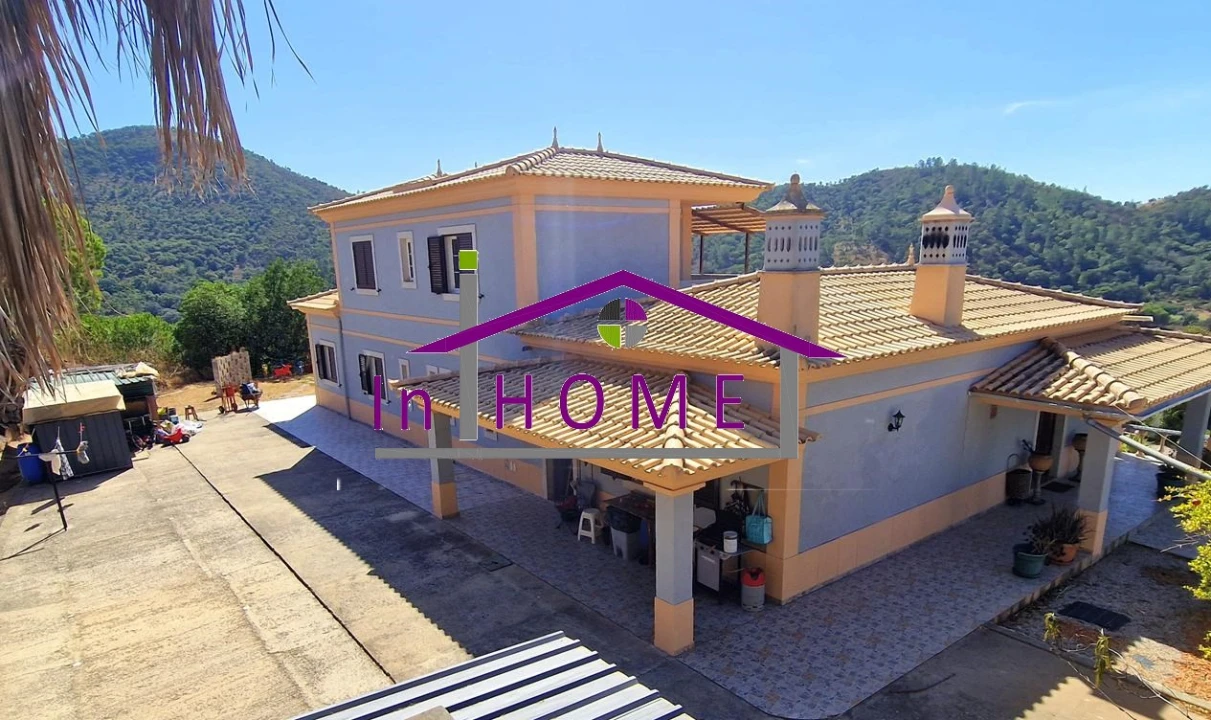 Moradia T5 para Venda em Salir Foto 32