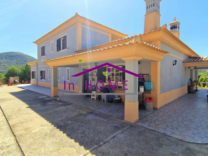 Moradia T5 para Venda em Salir Foto 2