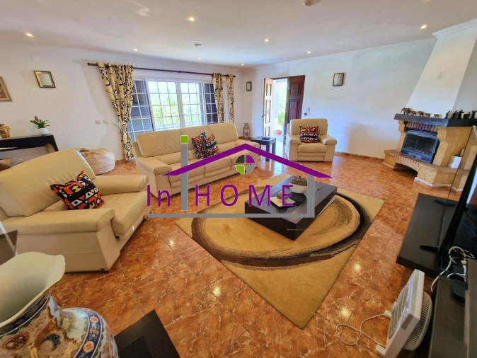 Moradia T5 para Venda em Salir Foto 5