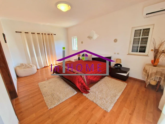 Moradia T5 para Venda em Salir Foto 12