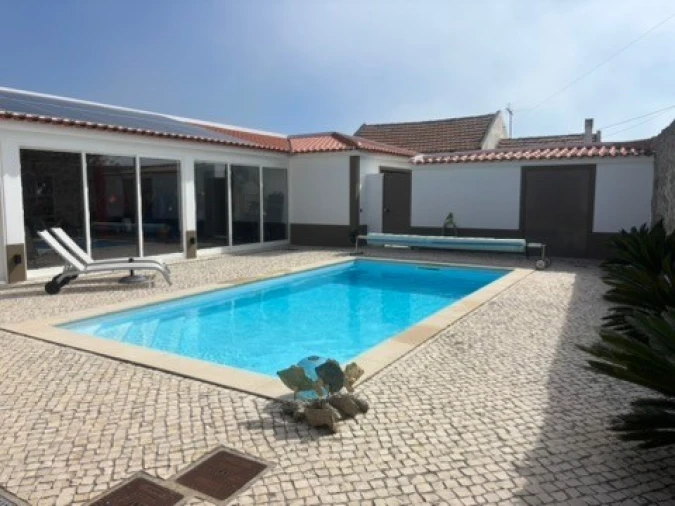 Moradia T3 para Venda em Tornada e Salir do Porto Foto 4