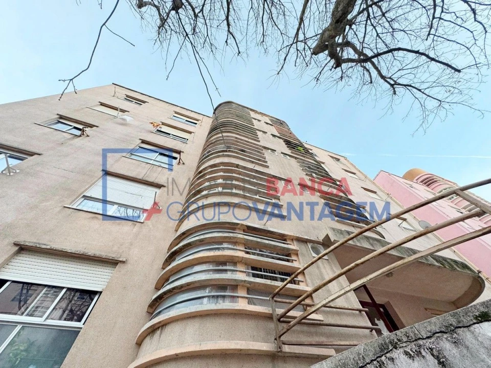 Apartamento T2 para Venda em Setubal (São Sebastião) Foto 1