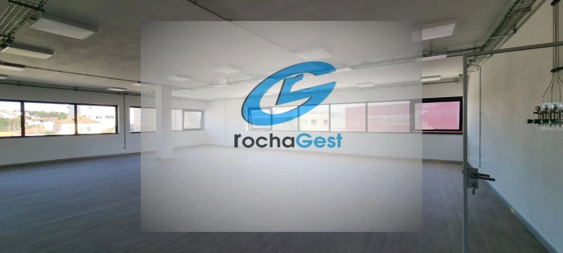 Escritório para Arrendamento em Vila Nova da Telha Foto 3