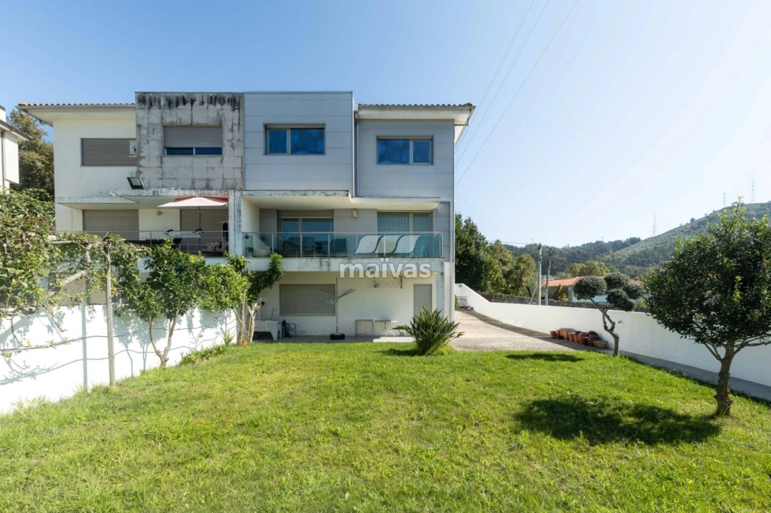 Moradia T4 para Venda em Este (São Pedro e São Mamede) Foto 2