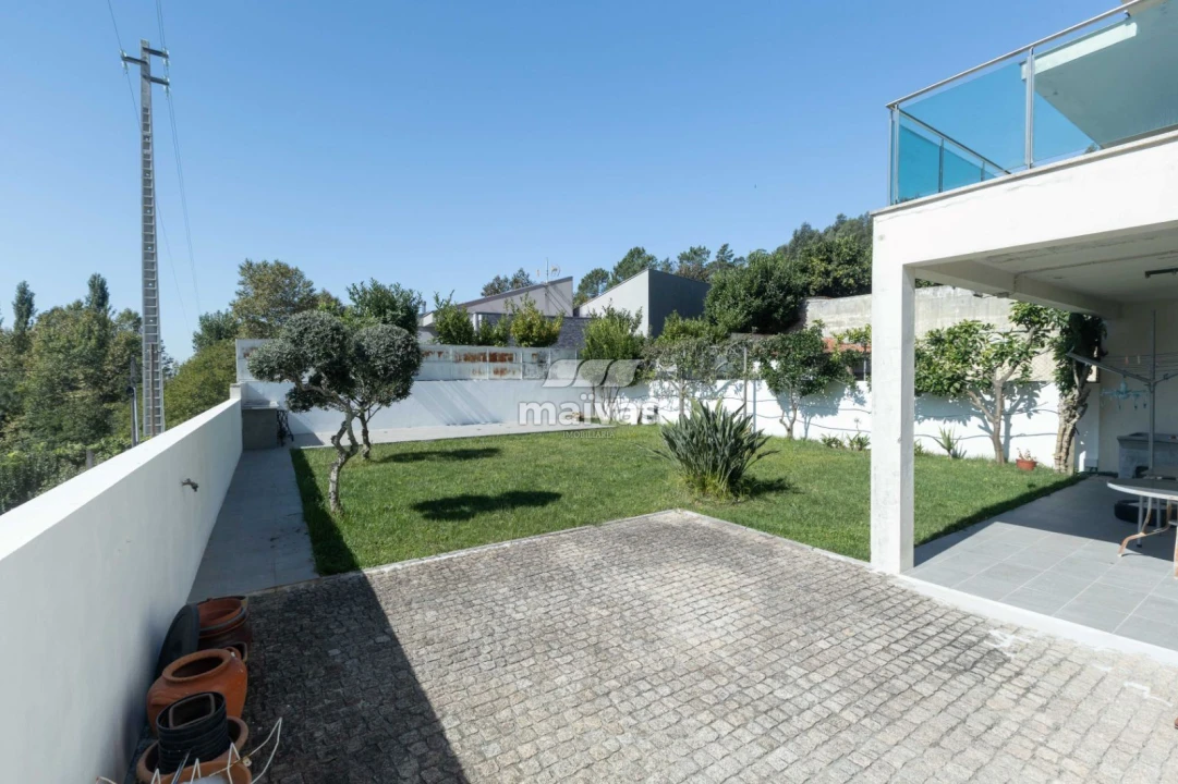 Moradia T4 para Venda em Este (São Pedro e São Mamede) Foto 3