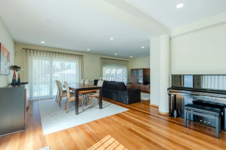 Moradia T4 para Venda em Este (São Pedro e São Mamede) Foto 5