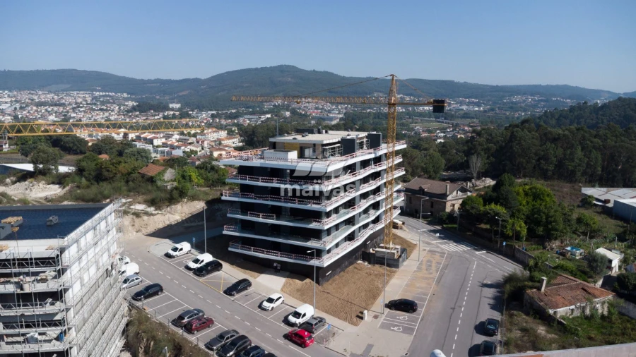 Apartamento T3 para Venda em Ferreiros e Gondizalves Foto 2