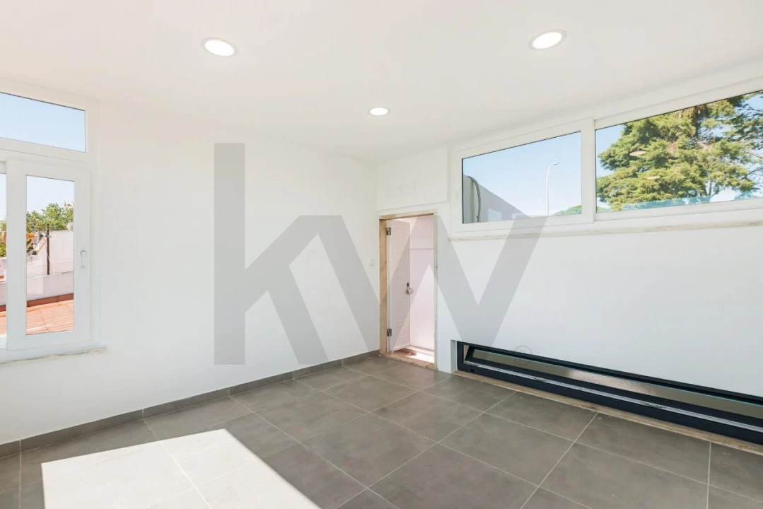 Moradia T4 para Venda em Alfragide Foto 26