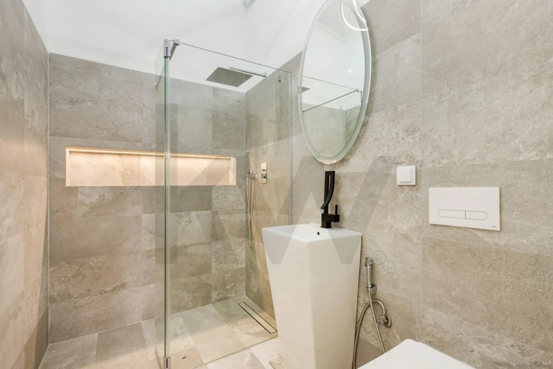 Moradia T4 para Venda em Alfragide Foto 17