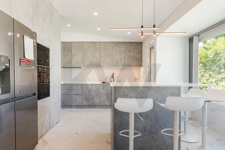 Moradia T4 para Venda em Alfragide Foto 9