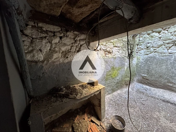 Moradia T4 para Venda em Alcains Foto 12