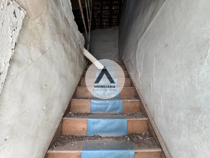 Moradia T4 para Venda em Alcains Foto 8