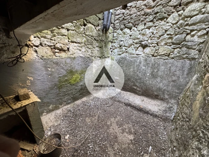 Moradia T4 para Venda em Alcains Foto 10