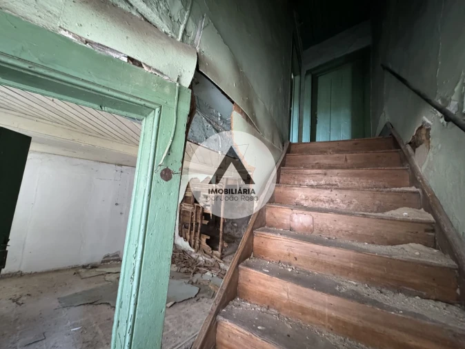 Moradia T4 para Venda em Alcains Foto 5