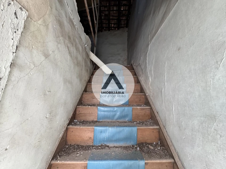 Moradia T4 para Venda em Alcains Foto 8