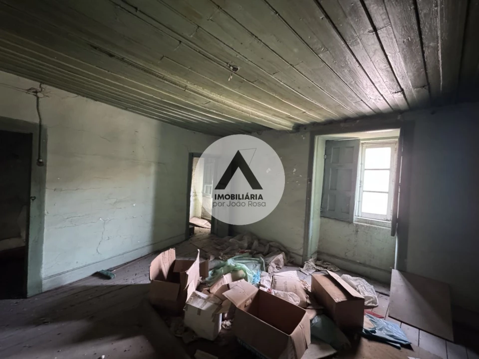 Moradia T4 para Venda em Alcains Foto 7