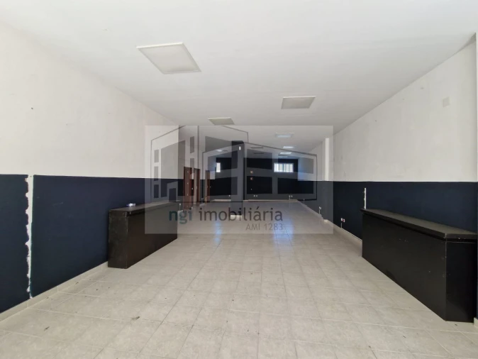 Loja para Venda em Setubal (São Sebastião) Foto 11