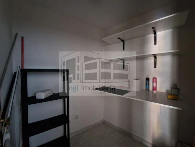 Loja para Venda em Setubal (São Sebastião) Foto 4